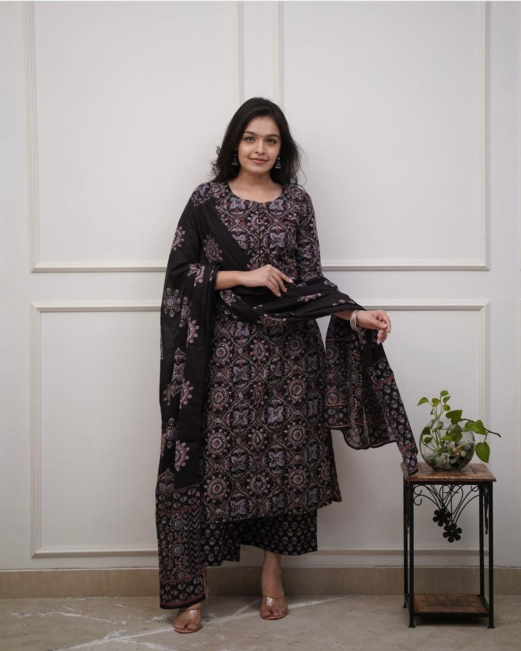 Elegant Blockprint Cotton Kurti with Pant 3 Pcs Set – Women Clothing