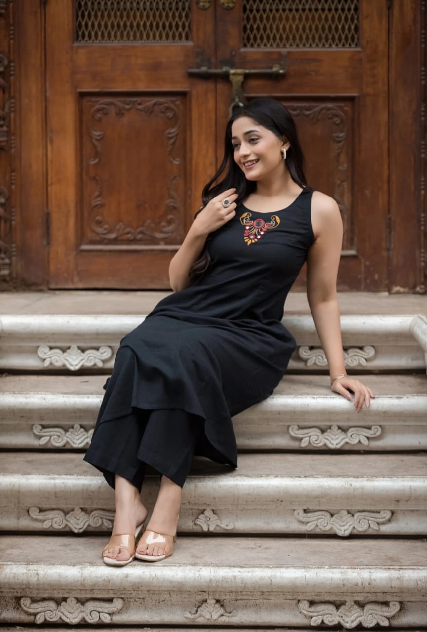 Ethereal Weave Women Fashion Cotton Slub Kurta & Plazo Set