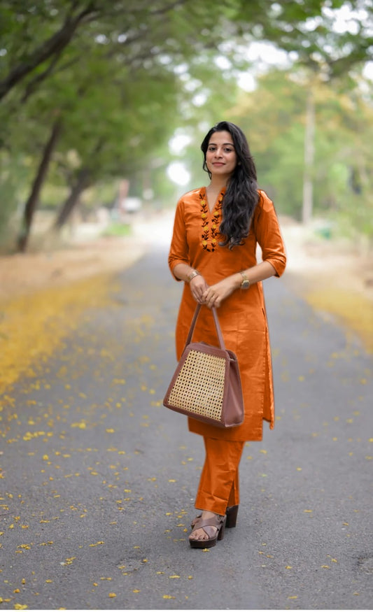 Veloura Essence Women Fashion Cotton Slub Embroidered Kurti & Pant Set